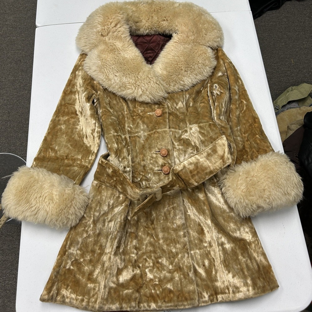 70s/80s Crushed Velvet Coat Womens M Gold Faux Fur Trim Belted Vintage